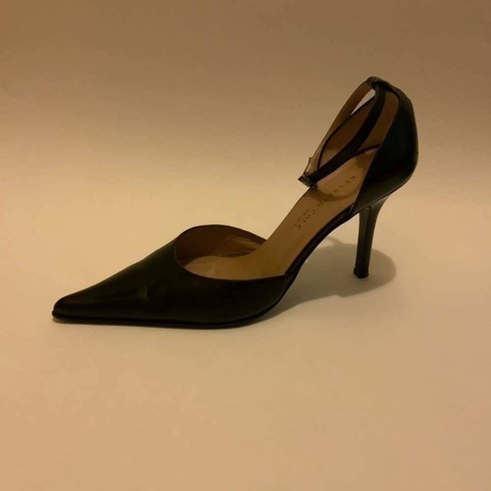 Kenneth Cole New York Heels - Picture 2 of 5